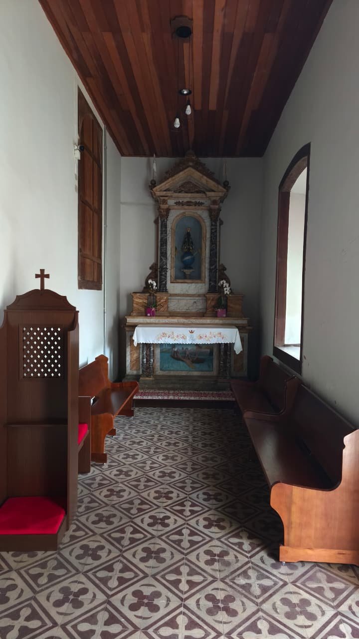 Capela de Nossa Senhora Aparecida, no interior da Matriz